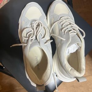 Men’s Gray and White Sneakers